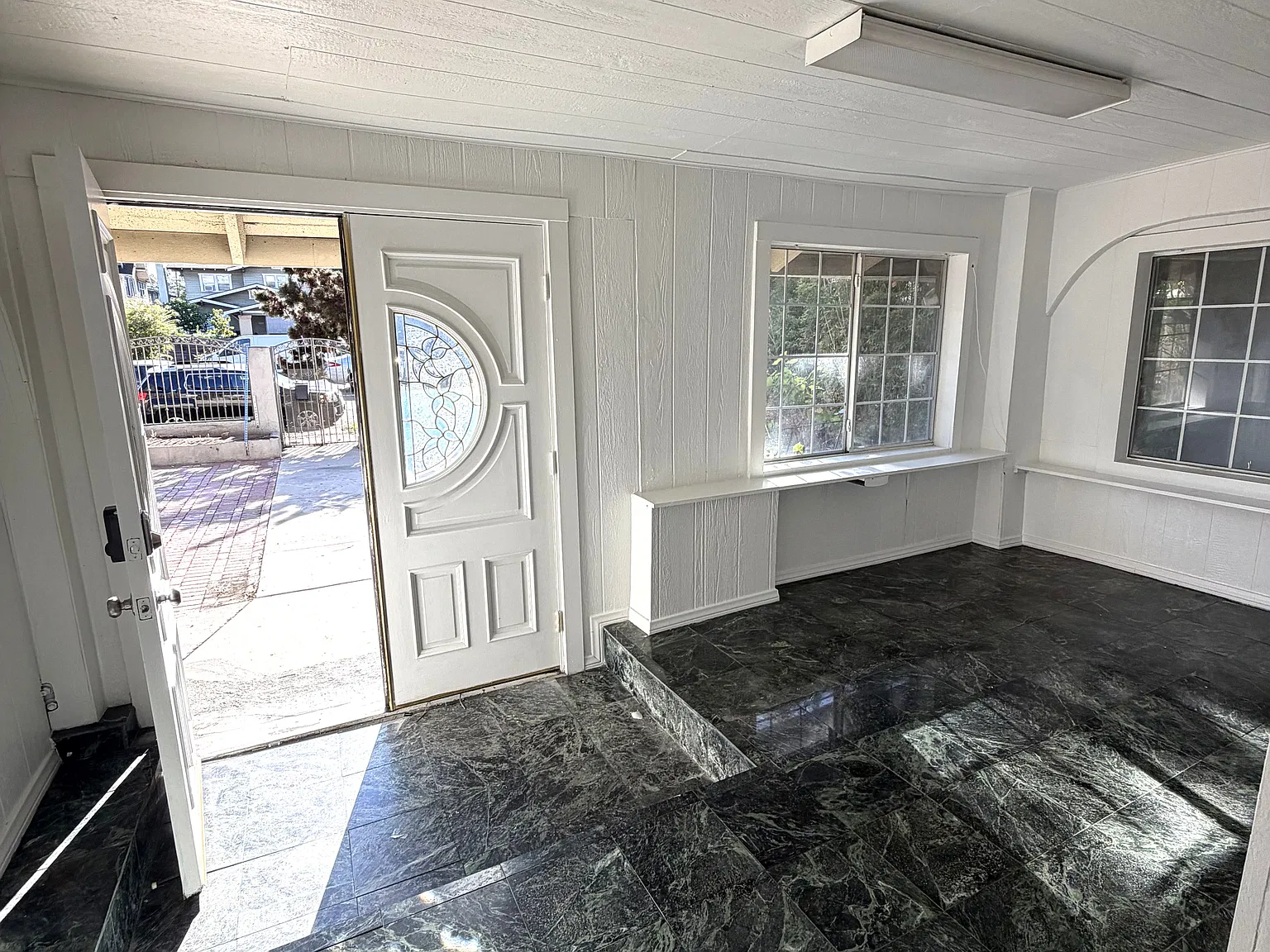 2 bed, 1200 sqft, $2,600 — Photo 2