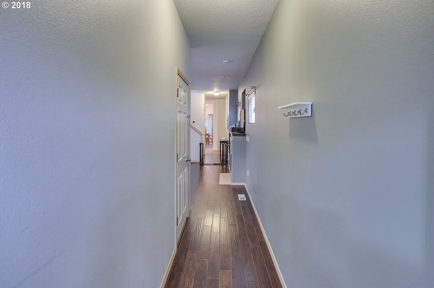 Charming North Portland 3 Bed 2.5 Bath Kenton Neighborhood House ~ Garage, A/C & Washer & Dryer! — Photo 2