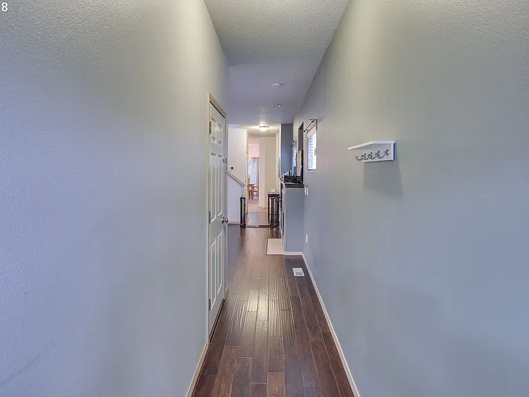 8800 N Drummond Ave — Photo 2