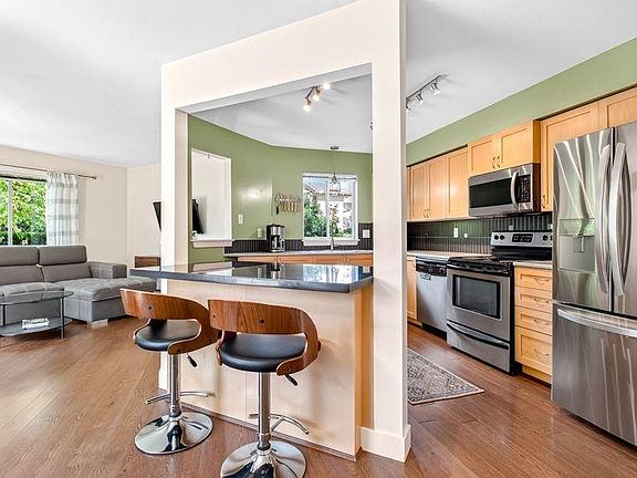 5th image of 32725 George Ferguson Way #104