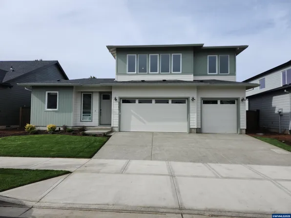 3083 Olympic St, Woodburn, OR 97071