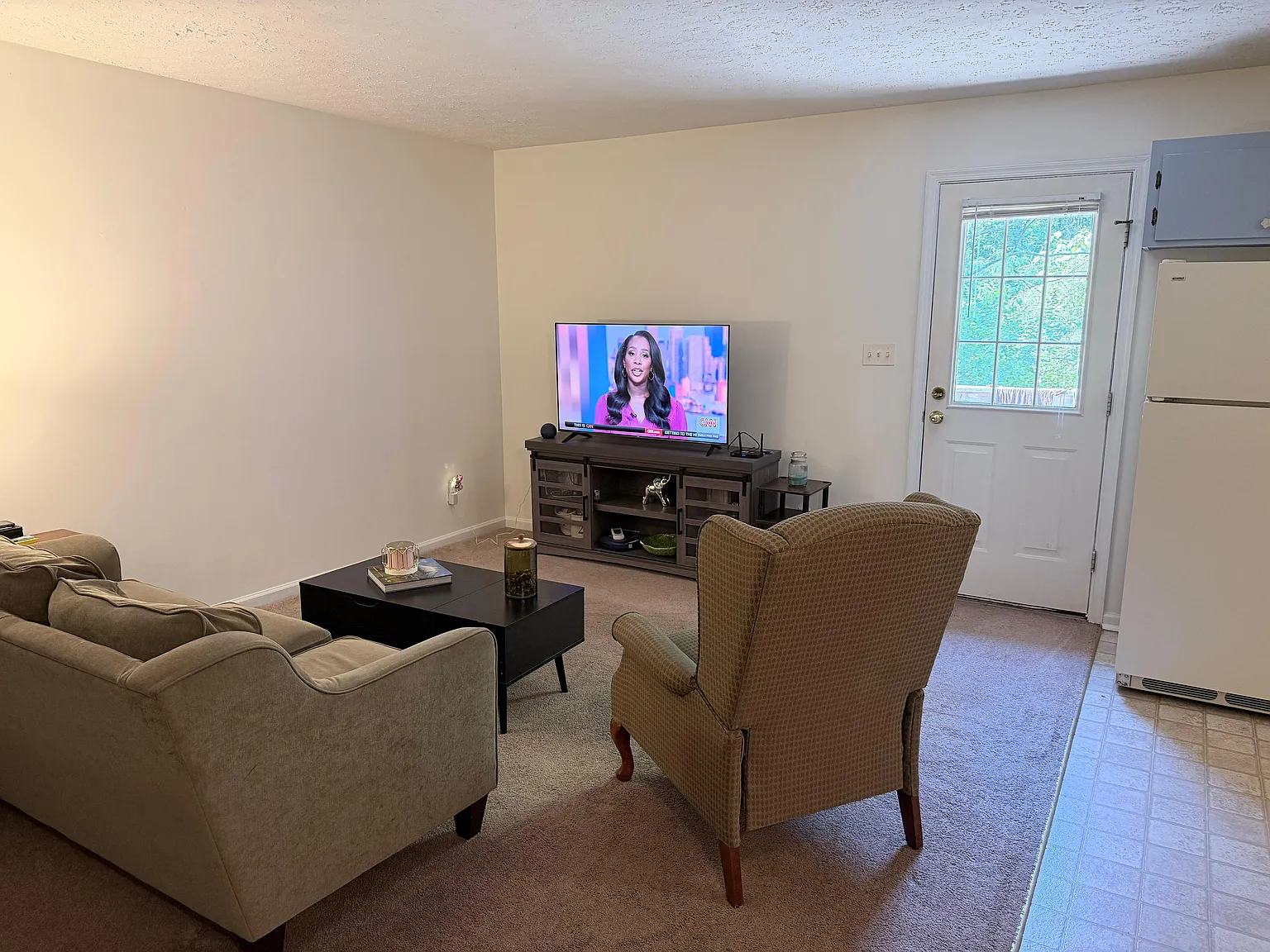 2 bed, 820 sqft, $1,100 — Photo 1