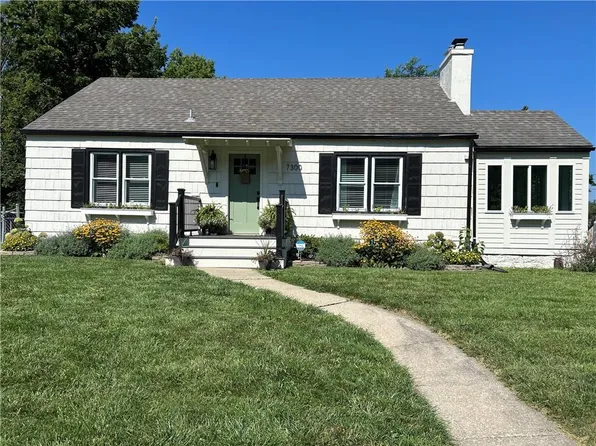 7300 Tracy Ave, Kansas City, MO 64131