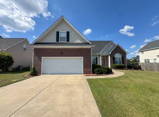 3304 Geyser Peak Rd, Fayetteville, NC 28306