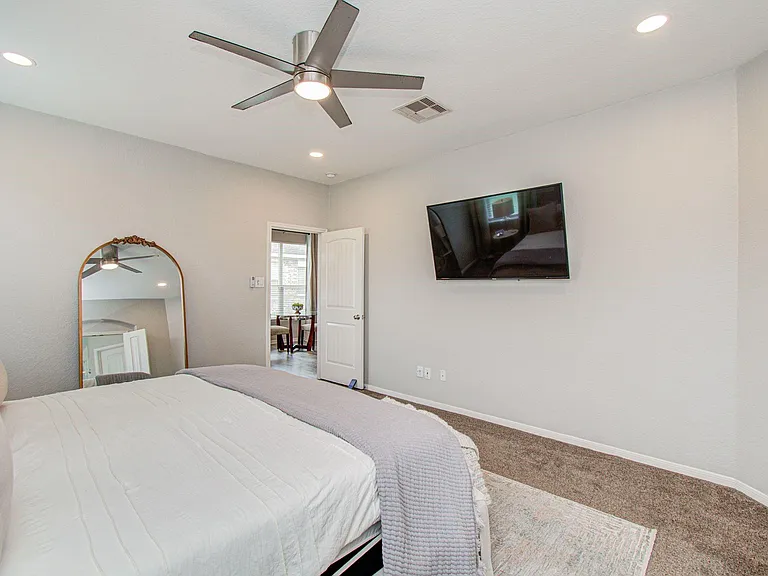 21379 Village Crossing Ln — Photo 18