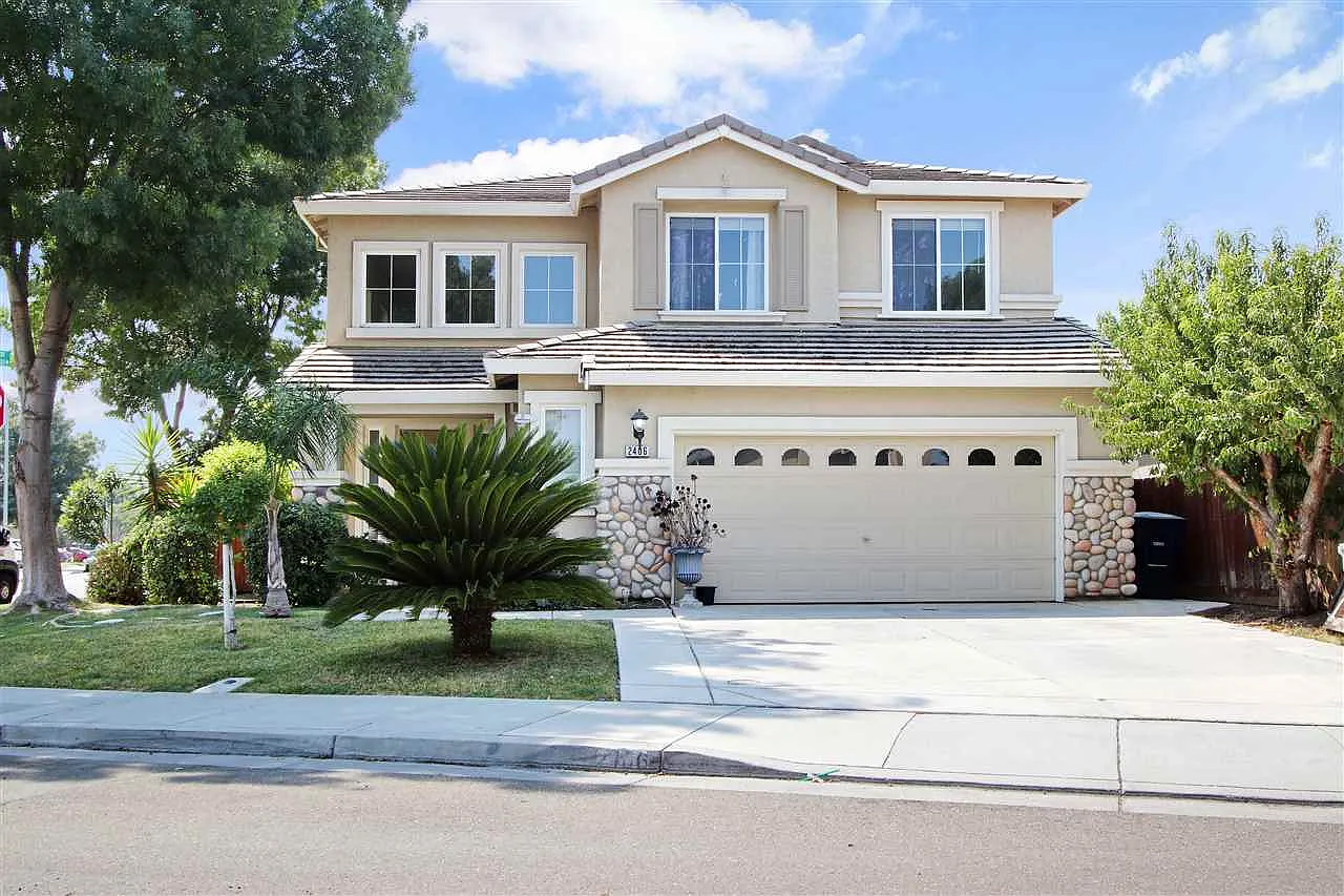 2426 Veneto Ln photo 1