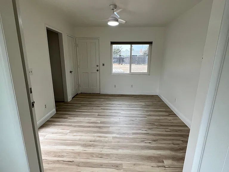 212 Acacia Ave — Photo 6