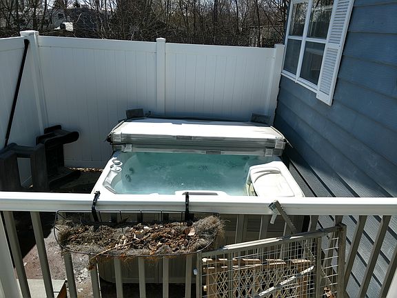 Hot tub