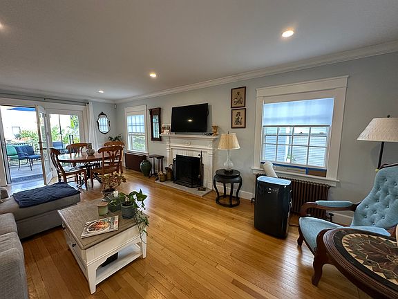 3rd image of 58 Eustis Ave