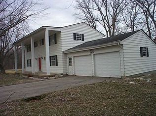 2416 Lindair Dr, Springfield, OH 45502