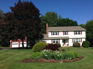 8 Farm House Ln, Shelton, CT 06484