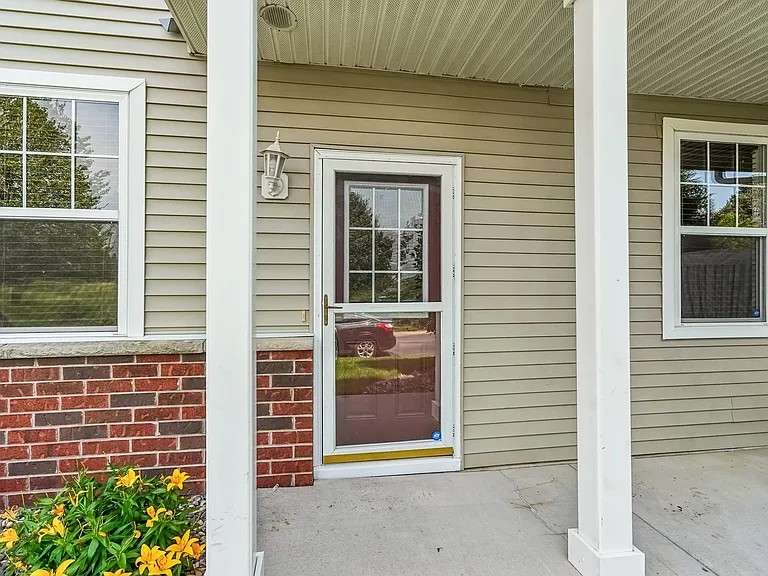 1912 Rose Way #601 — Photo 3