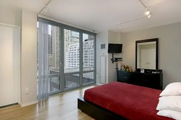 Sold by Douglas Elliman | media 10