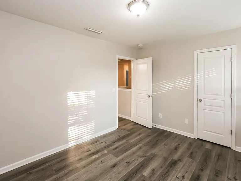 10812 Maryanna Ct — Photo 15