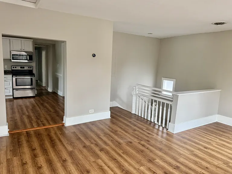 187 Washington St #B — Photo 8