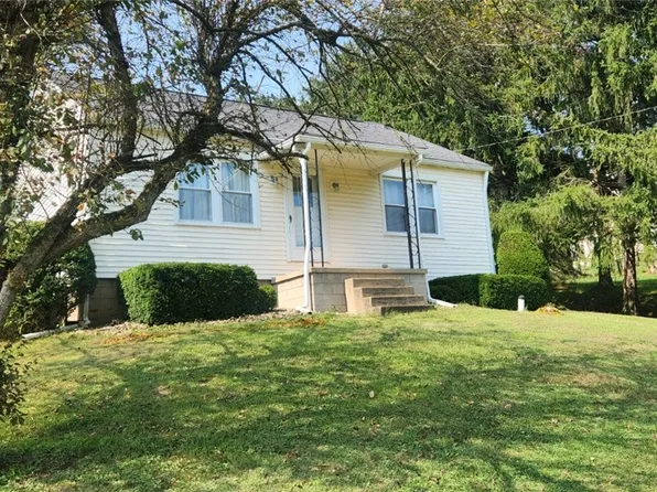 1677 Mercer Rd, Ellwood City, PA 16117