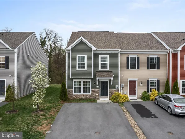 640 Thumper Dr, Ranson, WV 25438
