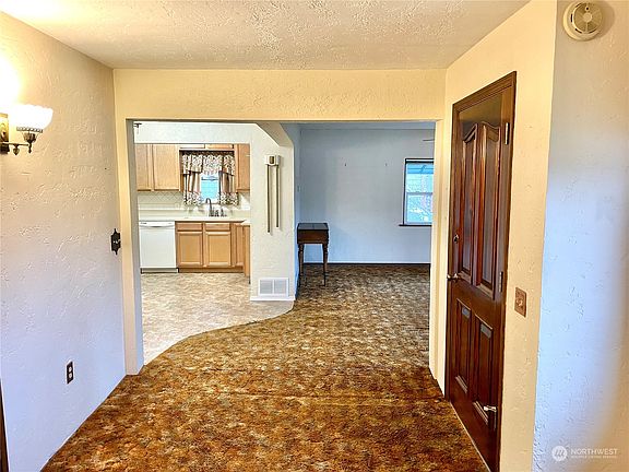 4th image of 603 S 2nd Avenue