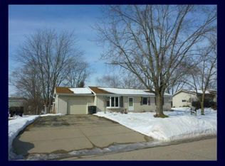 414 Highland Blvd, Johnson Creek, WI 53038