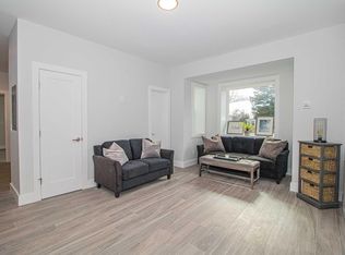 15 S Saxon Ave APT 2, Bay Shore, NY 11706