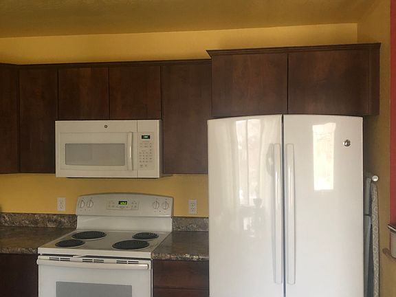 5th image of 325 W Laurel Ave