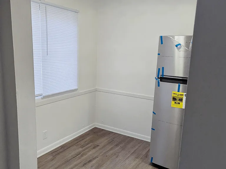 Dining space near the kitchen at Northbrook Apartments