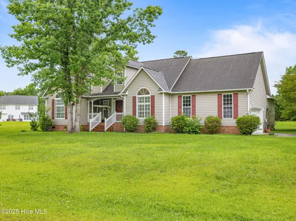 303 Chisholm Trail, Jacksonville, NC 28546
