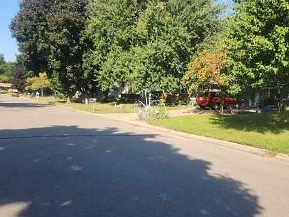 5th image of 163 Southwind Ln