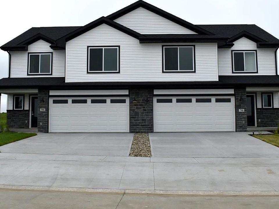 1st image of 798 River Bend Ln