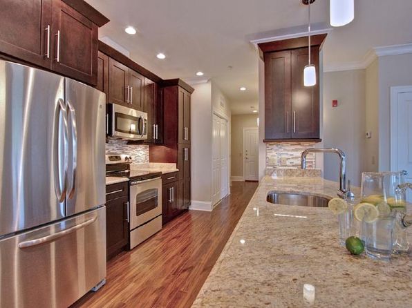 1200 Madison Pl #422