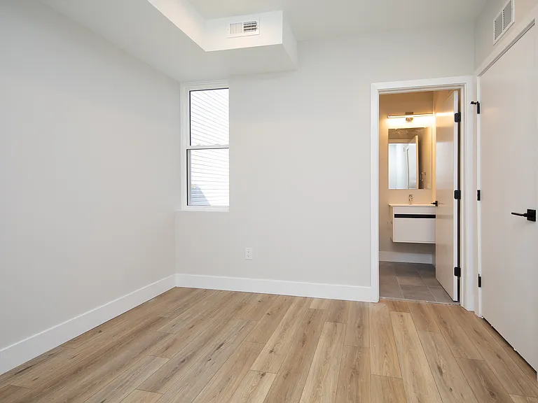935 W Dauphin St #B — Photo 27
