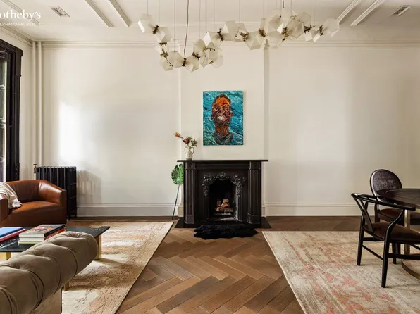 219 Jefferson Avenue image 1 of 10