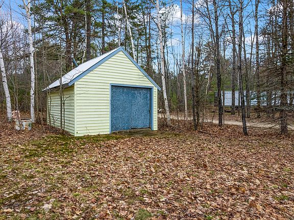 5th image of 27 29 Pine Cone Drive