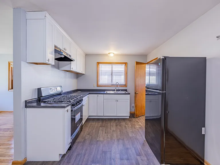 5751 Xerxes Ave S #5751 — Photo 2