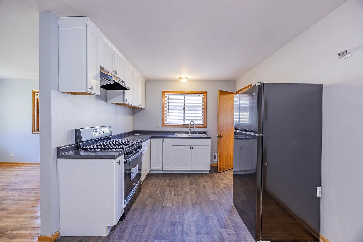 Building Photo - 5749 Xerxes Ave S #5749