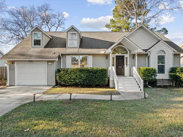 2008 Piper Dr, Charleston, SC 29407