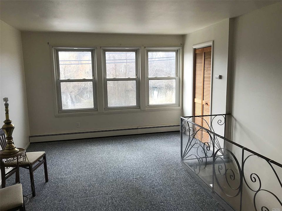 1st image of 52 Lake Dr