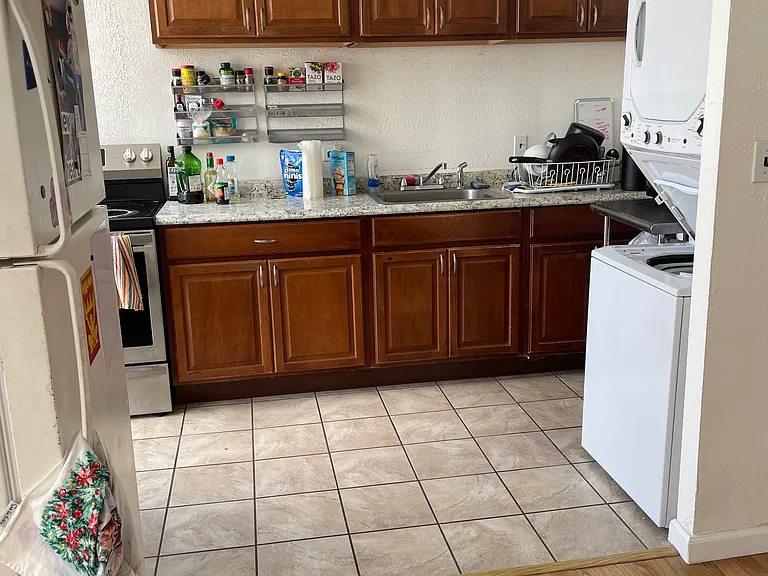 1702 Kewalo St #703 — Photo 6