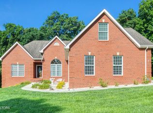 2150 Hirst Cir, Lenoir City, TN 37772