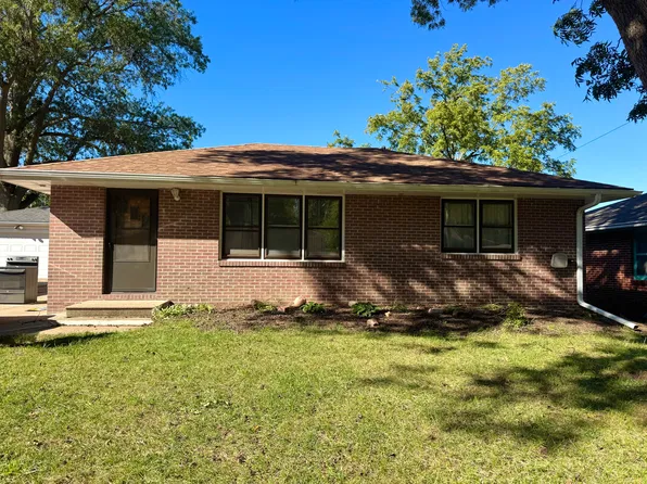 1927 N 57th St, Lincoln, NE 68505