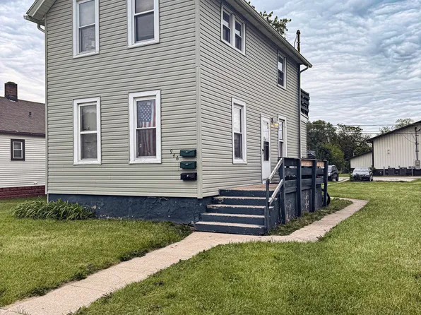 946 S Schuyler Ave, Kankakee, IL 60901