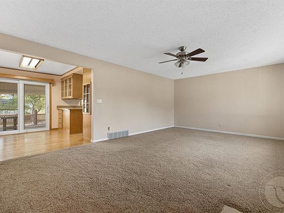 2nd image of 2603 Yellowstone Ave