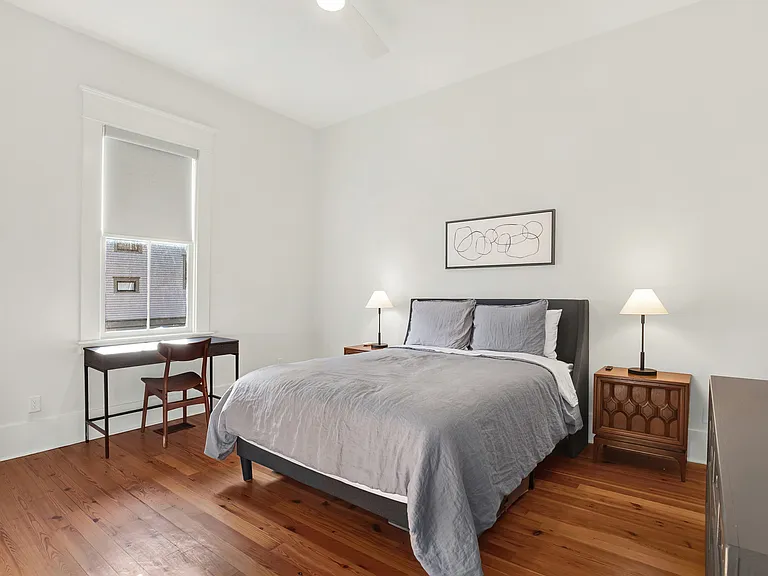 408 W 41st St #B — Photo 7