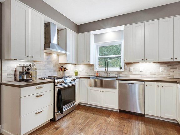 2nd image of 7681 Brandbury Pl