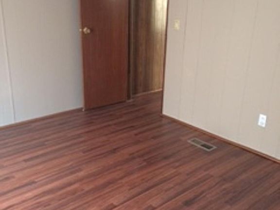 4th image of 105 Fernwood Dr
