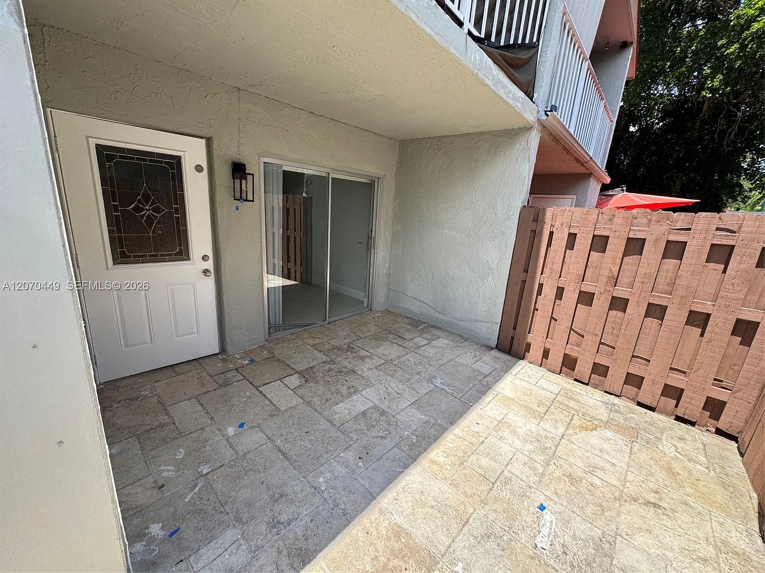 3 bed, 1096 sqft, $2,350 — Photo 3