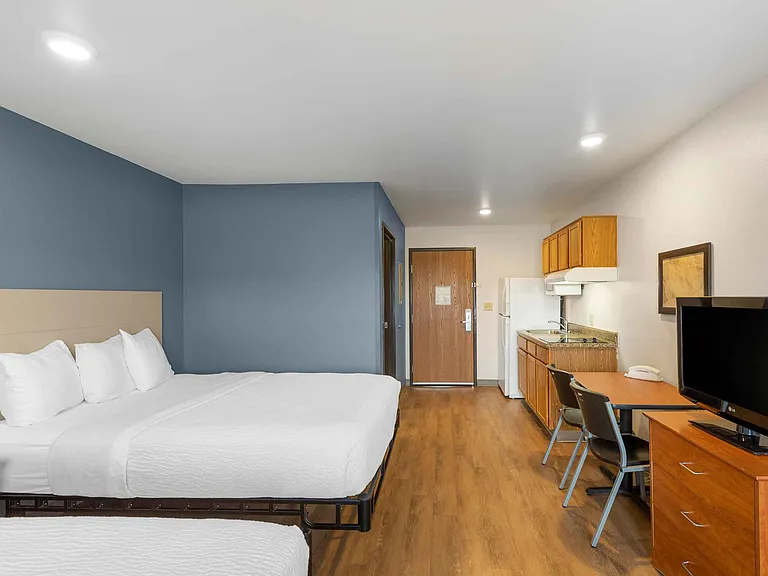 Studio Suite - 2 Queen Beds