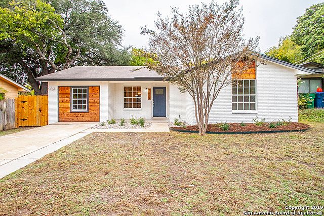 1st image of 5619 Bienville Dr