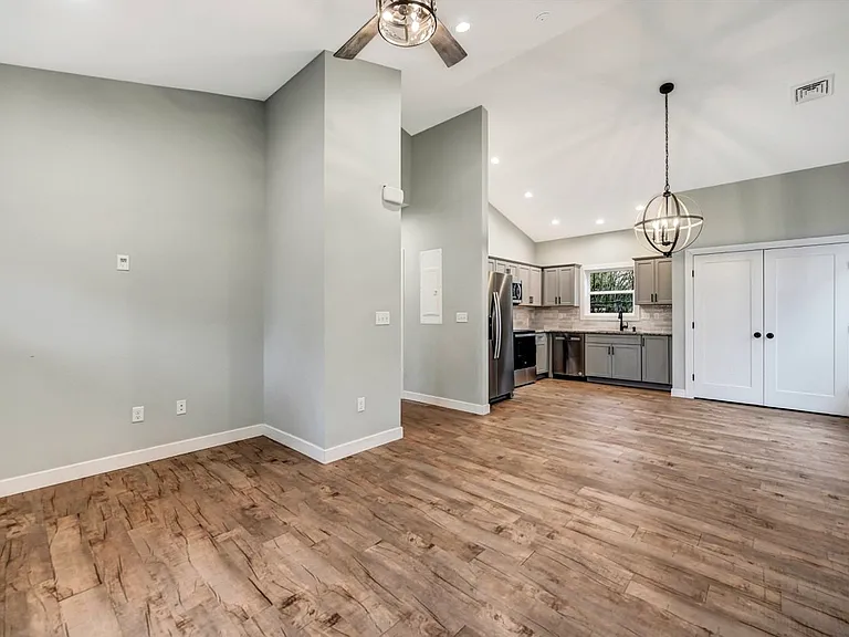 629 Prescott Ave #1 — Photo 12