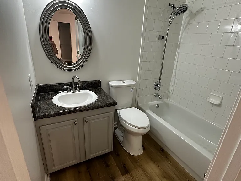 1002 Brighton Point — Photo 10
